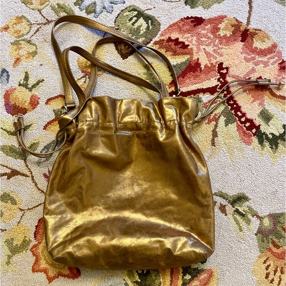 MICHAEL Michael Kors gold bucket tote bag - Picture 4 of 6